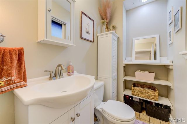 2127 Gladiator Drive, Fenton, MO 63026