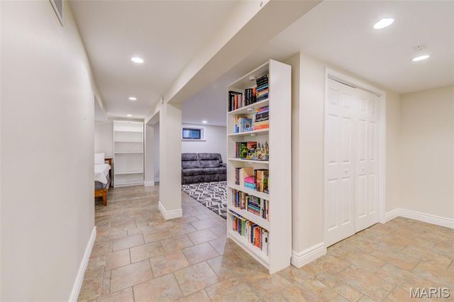 2127 Gladiator Drive, Fenton, MO 63026