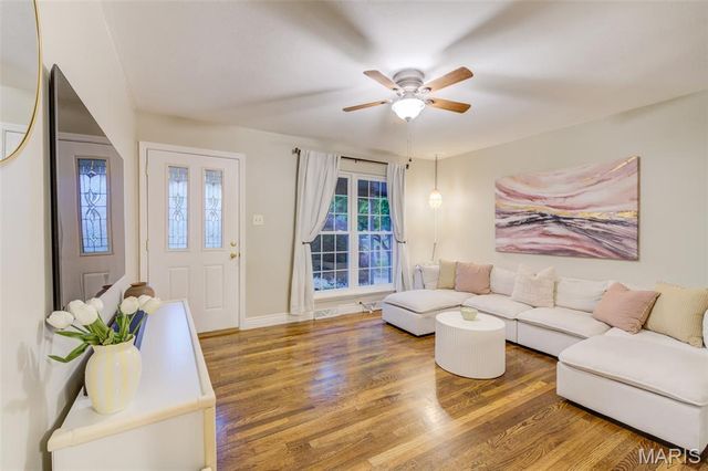 2127 Gladiator Drive, Fenton, MO 63026