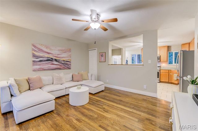 2127 Gladiator Drive, Fenton, MO 63026