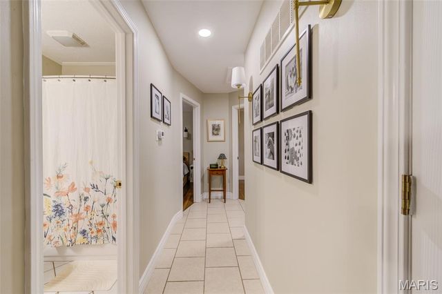 2127 Gladiator Drive, Fenton, MO 63026