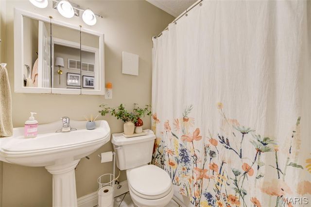 2127 Gladiator Drive, Fenton, MO 63026