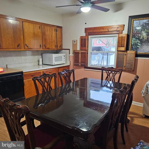 134 BILLINGS AVE, Paulsboro, NJ 08066