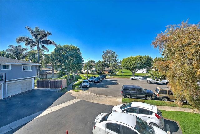 1104 S Mantle Lane 28D, Santa Ana, CA 92705
