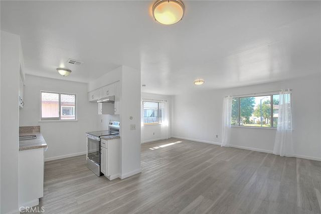 1104 S Mantle Lane 28D, Santa Ana, CA 92705