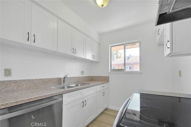 1104 S Mantle Lane 28D, Santa Ana, CA 92705