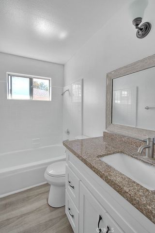 1104 S Mantle Lane 28D, Santa Ana, CA 92705