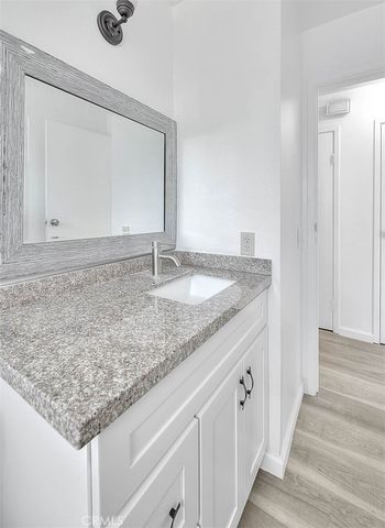 1104 S Mantle Lane 28D, Santa Ana, CA 92705