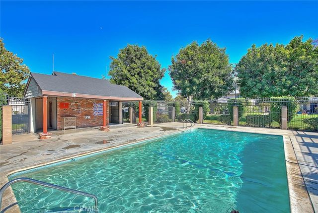 1104 S Mantle Lane 28D, Santa Ana, CA 92705