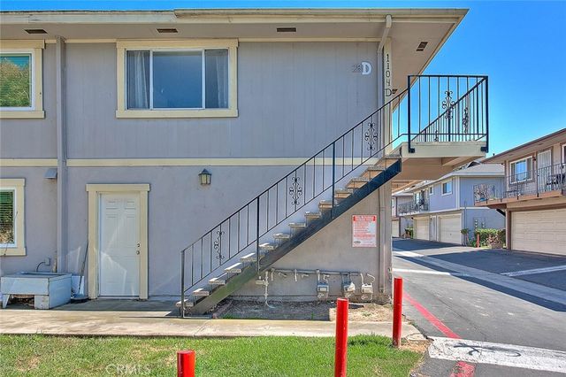 1104 S Mantle Lane 28D, Santa Ana, CA 92705