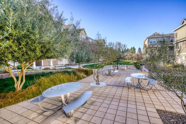 229 Orbit Way, Mountain View, CA 94043