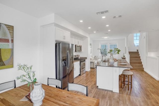 229 Orbit Way, Mountain View, CA 94043