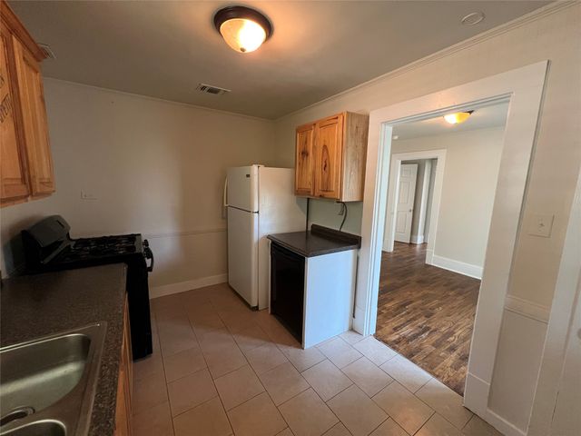 118 N Mckown Avenue, Sherman, TX 75092
