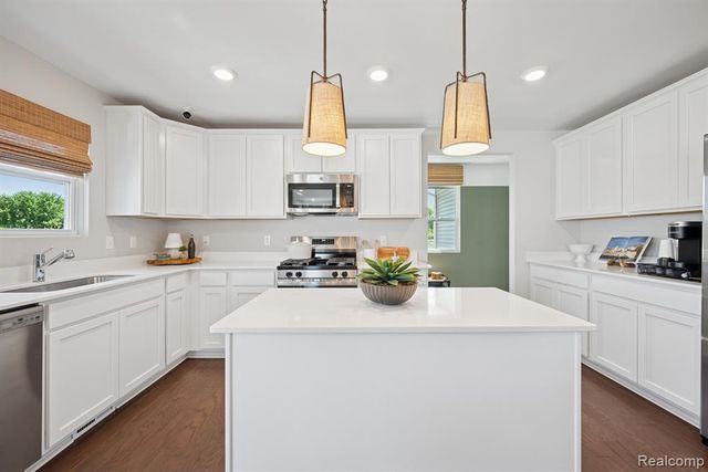 34433 Sandpiper Court, Chesterfield, MI 48047