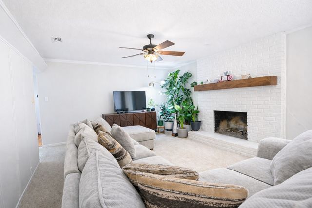 6209 Trail Lake Drive, Fort Worth, TX 76133