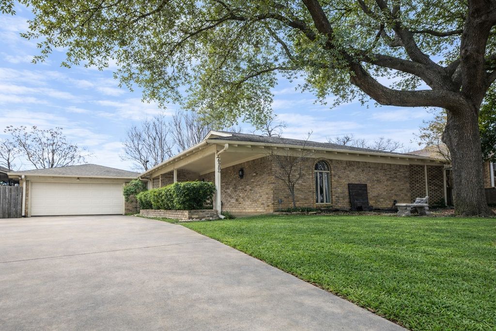6209 Trail Lake Drive, Fort Worth, TX 76133