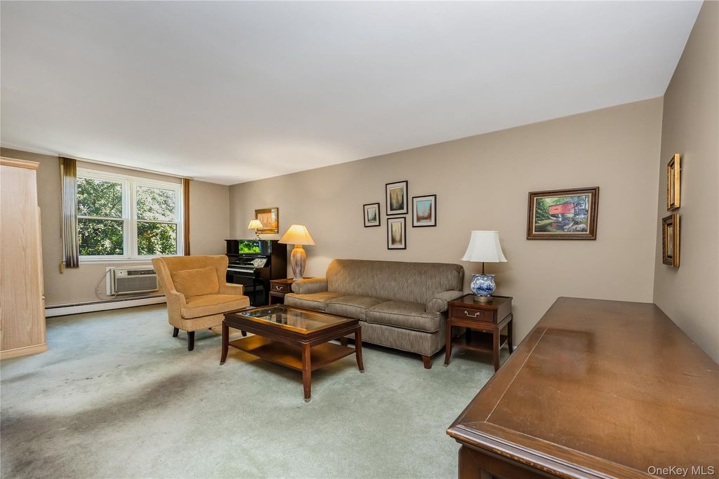 570 Broadway B11, Lynbrook, NY 11563 — photo 5