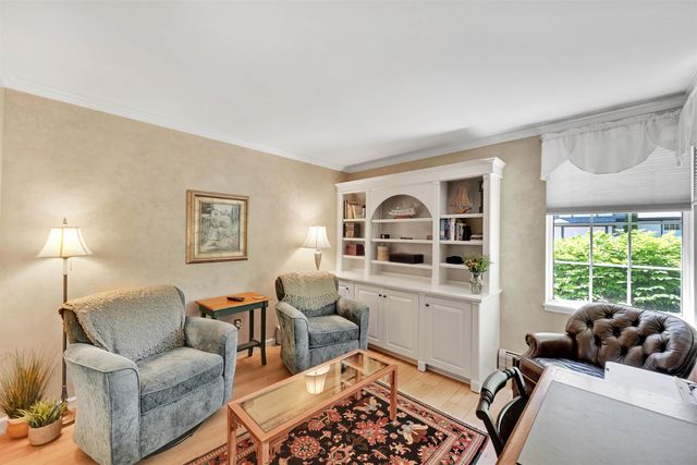 29 Lake Forest Drive, Burlington, VT 05401