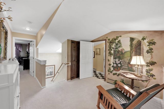 29 Lake Forest Drive, Burlington, VT 05401