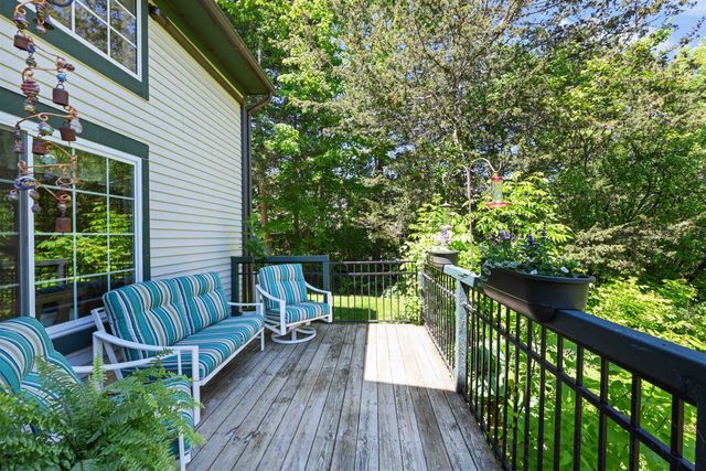 29 Lake Forest Drive, Burlington, VT 05401