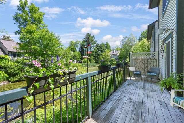 29 Lake Forest Drive, Burlington, VT 05401