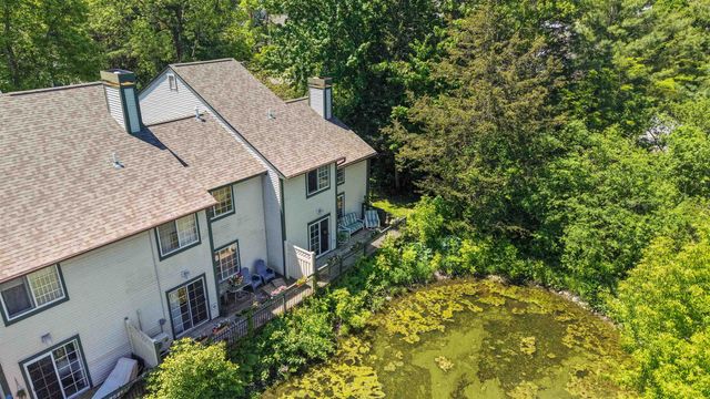 29 Lake Forest Drive, Burlington, VT 05401