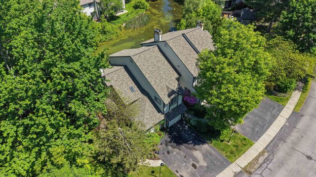 29 Lake Forest Drive, Burlington, VT 05401