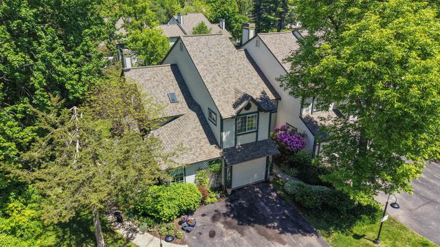 29 Lake Forest Drive, Burlington, VT 05401