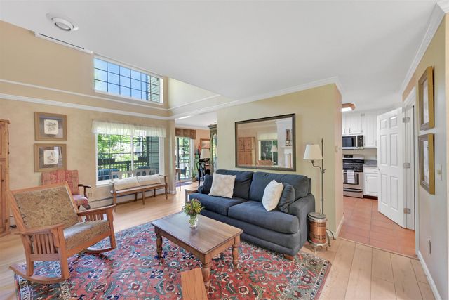 29 Lake Forest Drive, Burlington, VT 05401