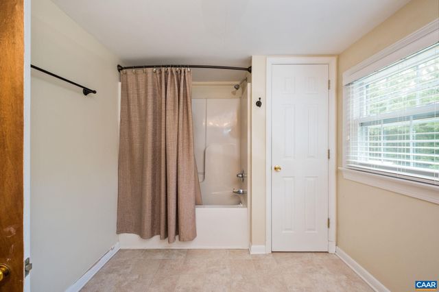 295 FAIRGROUND RD, Madison, VA 22727