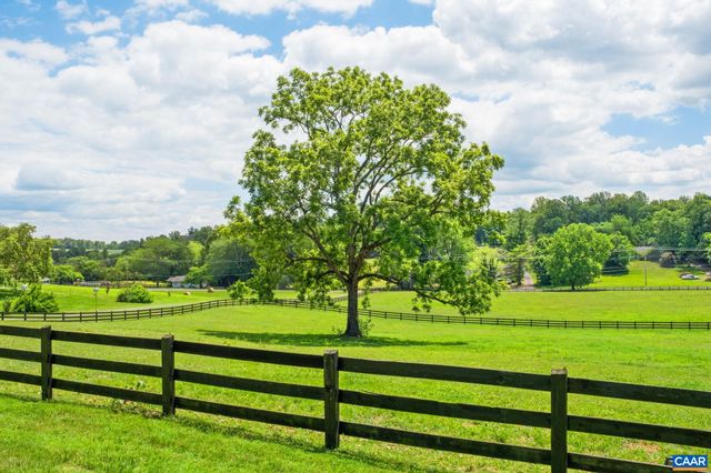 295 FAIRGROUND RD, Madison, VA 22727