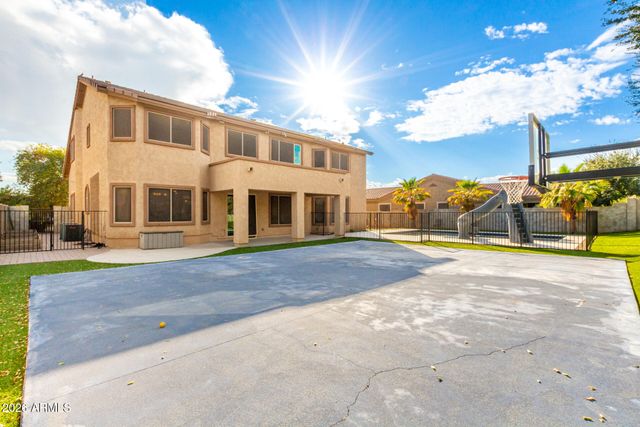 17988 W ROMA Avenue, Goodyear, AZ 85395