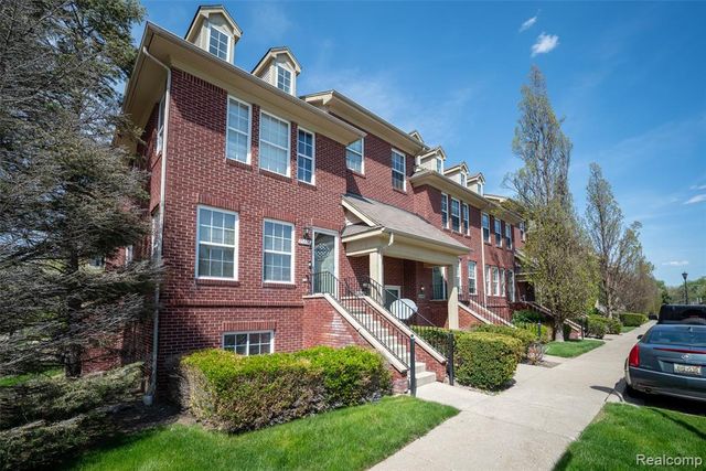 15650 Stone Crossing Drive, Southfield, MI 48075