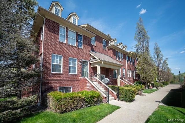 15650 Stone Crossing Drive, Southfield, MI 48075