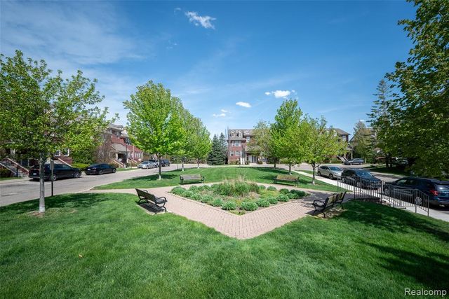 15650 Stone Crossing Drive, Southfield, MI 48075