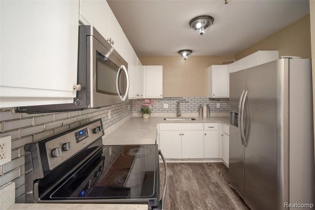 15650 Stone Crossing Drive, Southfield, MI 48075