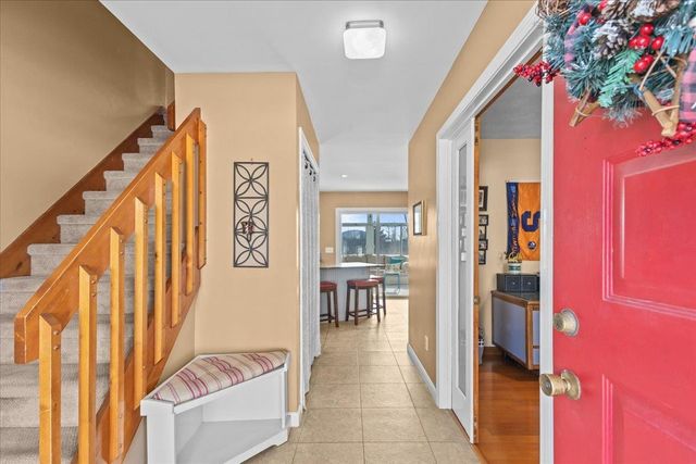 19 Dubois Drive, South Burlington, VT 05403