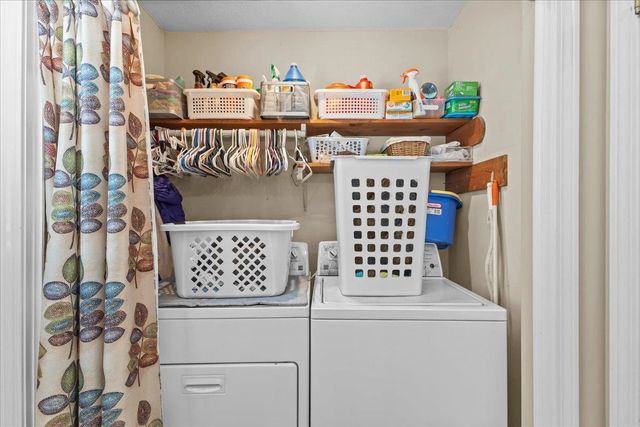 19 Dubois Drive, South Burlington, VT 05403