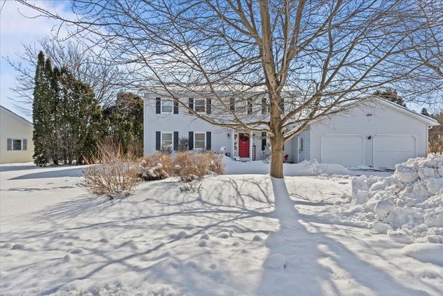 19 Dubois Drive, South Burlington, VT 05403