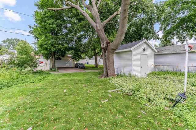 910 WILSON AVENUE, Green Bay, WI 54303