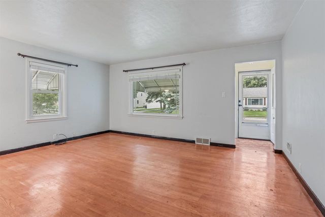 910 WILSON AVENUE, Green Bay, WI 54303