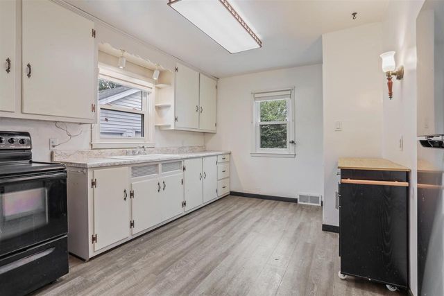 910 WILSON AVENUE, Green Bay, WI 54303