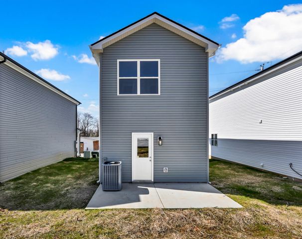 205 Robert St, Clarksville, TN 37040