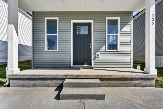 205 Robert St, Clarksville, TN 37040