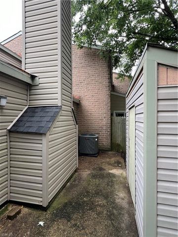 5302 Leicester CT, Virginia Beach, VA 23462