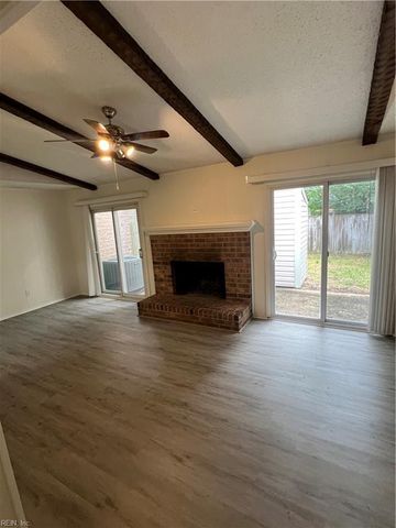 5302 Leicester CT, Virginia Beach, VA 23462