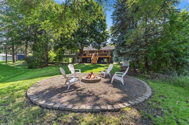 216 Forestview Lane N, Plymouth, MN 55441