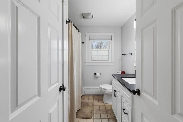 89 Lexington Ave, Dartmouth, MA 02747