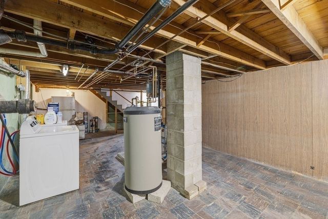 89 Lexington Ave, Dartmouth, MA 02747