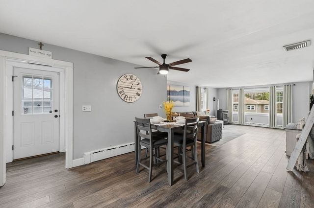 89 Lexington Ave, Dartmouth, MA 02747
